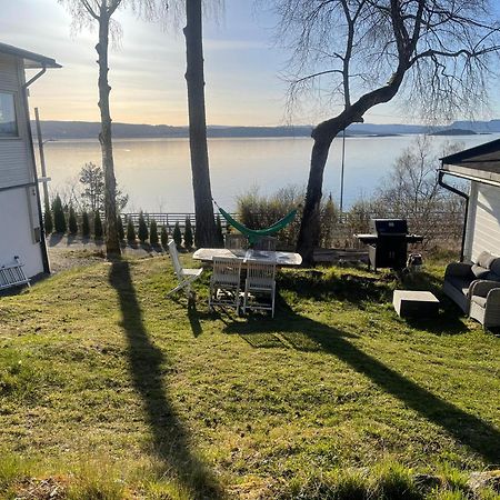 Nice Apartment With1 Bedroom Separate Living Room With A Sofa Bed And A Tiny Kitchen A Bathroom Located In Nordstrand Near By The Sea For 3 Guests With A Garden And Grill 5 Extra Guests With Extra Cost In The Cabin With Sea View Just Outside The Apar Oslo Dış mekan fotoğraf