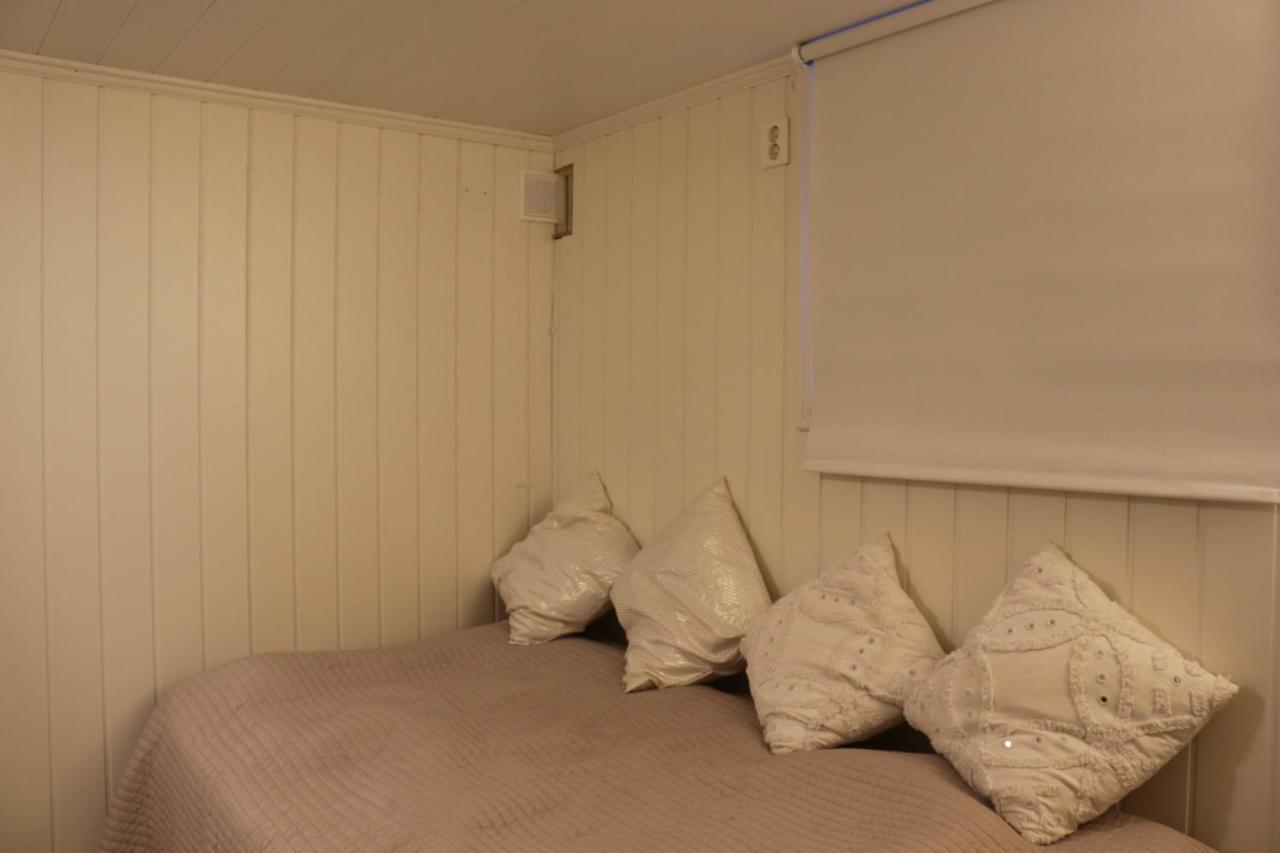 Nice Apartment With1 Bedroom Separate Living Room With A Sofa Bed And A Tiny Kitchen A Bathroom Located In Nordstrand Near By The Sea For 3 Guests With A Garden And Grill 5 Extra Guests With Extra Cost In The Cabin With Sea View Just Outside The Apar Oslo Dış mekan fotoğraf