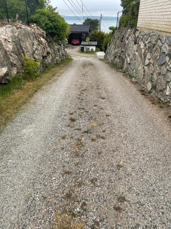 Nice Apartment With1 Bedroom Separate Living Room With A Sofa Bed And A Tiny Kitchen A Bathroom Located In Nordstrand Near By The Sea For 3 Guests With A Garden And Grill 5 Extra Guests With Extra Cost In The Cabin With Sea View Just Outside The Apar Oslo Dış mekan fotoğraf