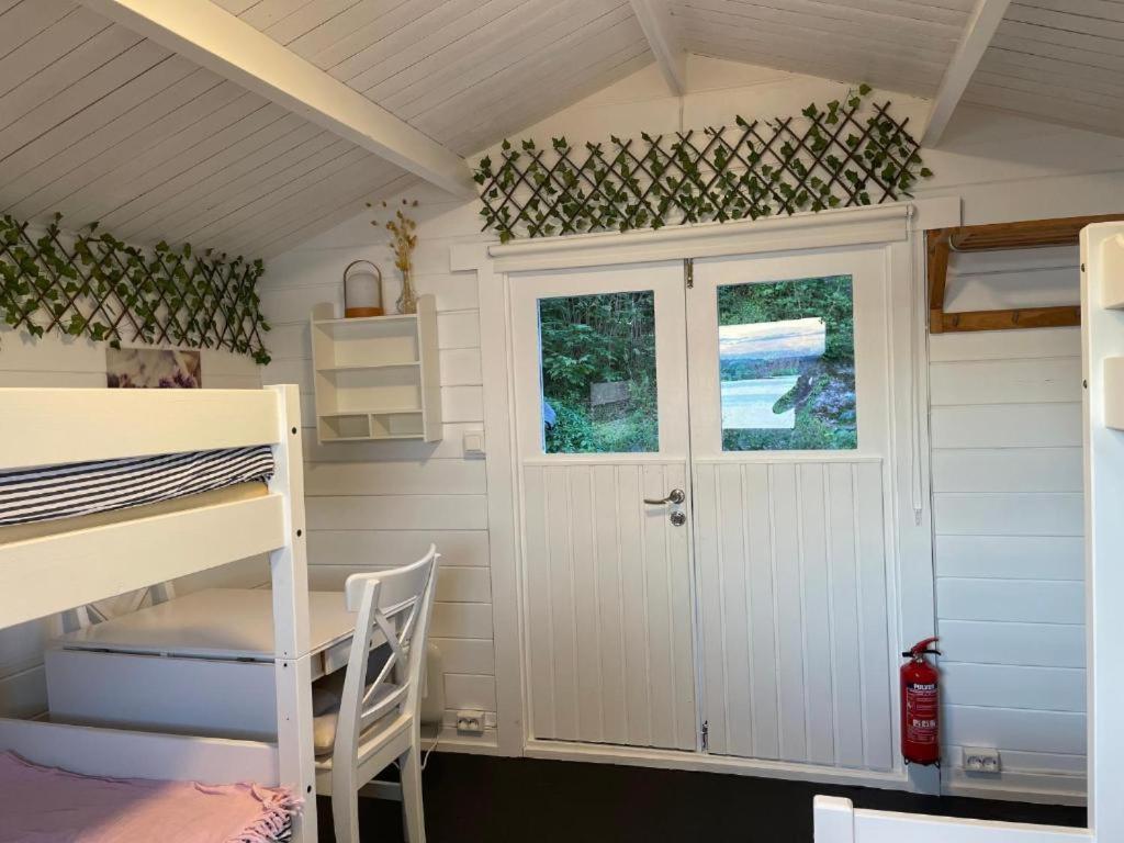Nice Apartment With1 Bedroom Separate Living Room With A Sofa Bed And A Tiny Kitchen A Bathroom Located In Nordstrand Near By The Sea For 3 Guests With A Garden And Grill 5 Extra Guests With Extra Cost In The Cabin With Sea View Just Outside The Apar Oslo Dış mekan fotoğraf