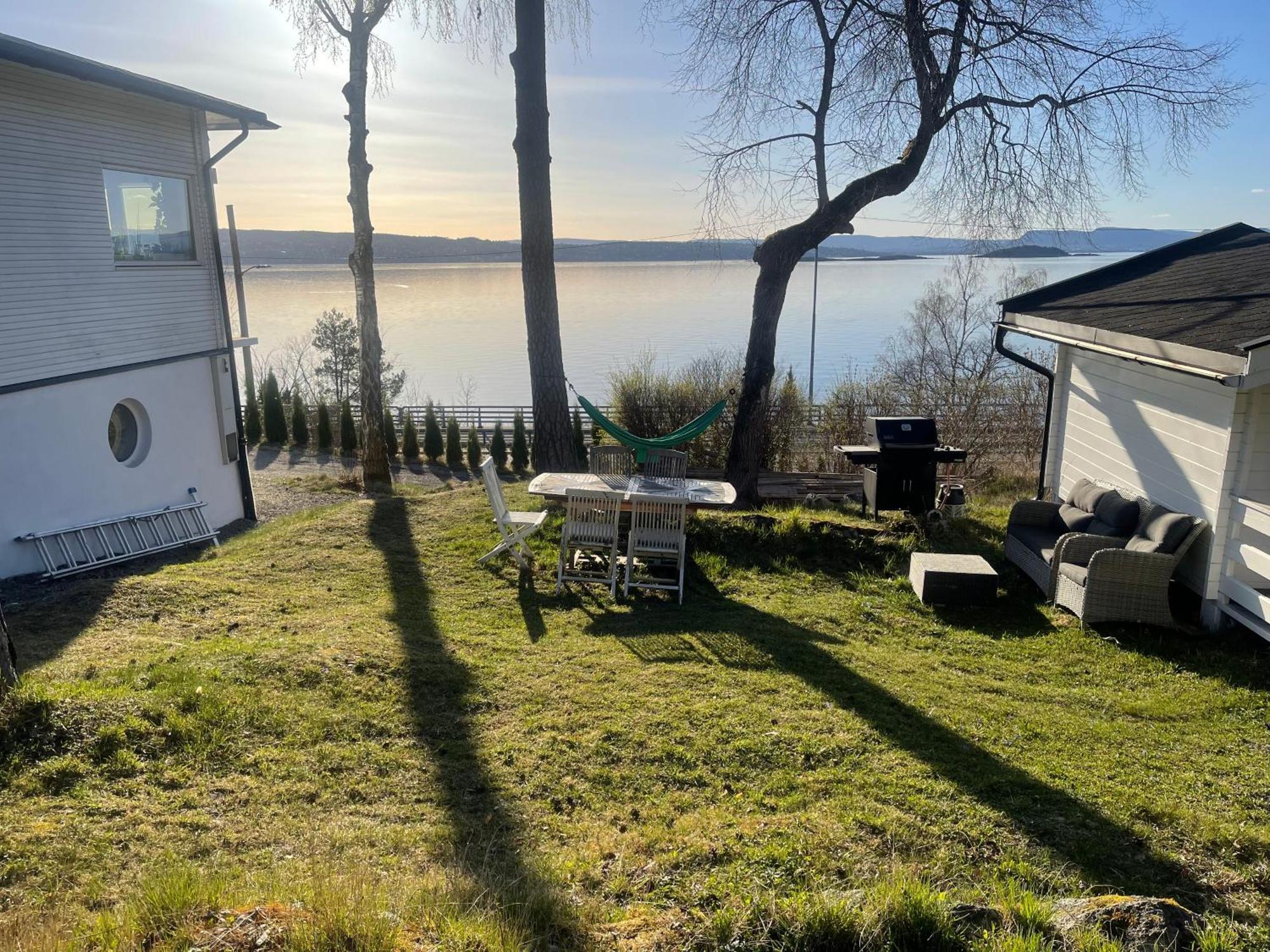 Nice Apartment With1 Bedroom Separate Living Room With A Sofa Bed And A Tiny Kitchen A Bathroom Located In Nordstrand Near By The Sea For 3 Guests With A Garden And Grill 5 Extra Guests With Extra Cost In The Cabin With Sea View Just Outside The Apar Oslo Dış mekan fotoğraf