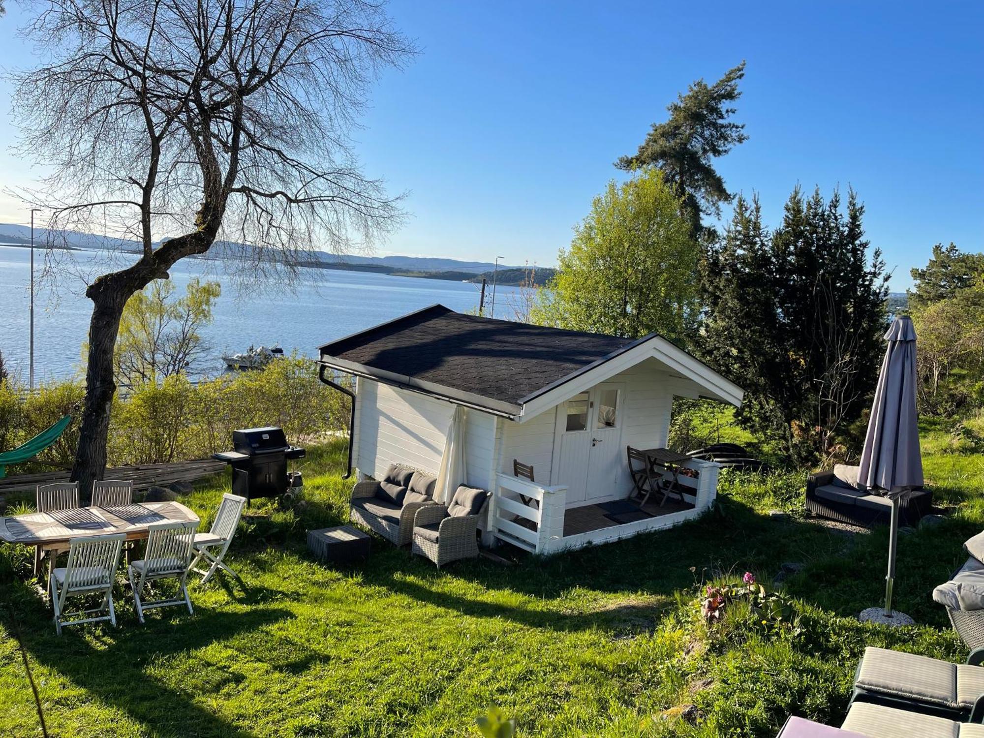 Nice Apartment With1 Bedroom Separate Living Room With A Sofa Bed And A Tiny Kitchen A Bathroom Located In Nordstrand Near By The Sea For 3 Guests With A Garden And Grill 5 Extra Guests With Extra Cost In The Cabin With Sea View Just Outside The Apar Oslo Dış mekan fotoğraf